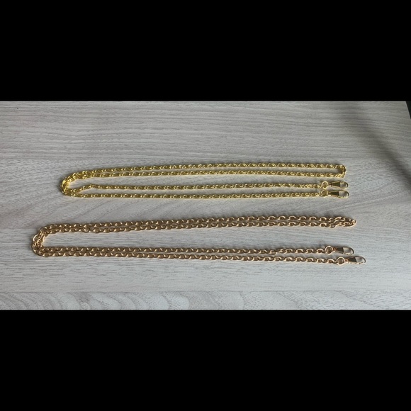 2 pack of gold chains - Picture 2 of 3
